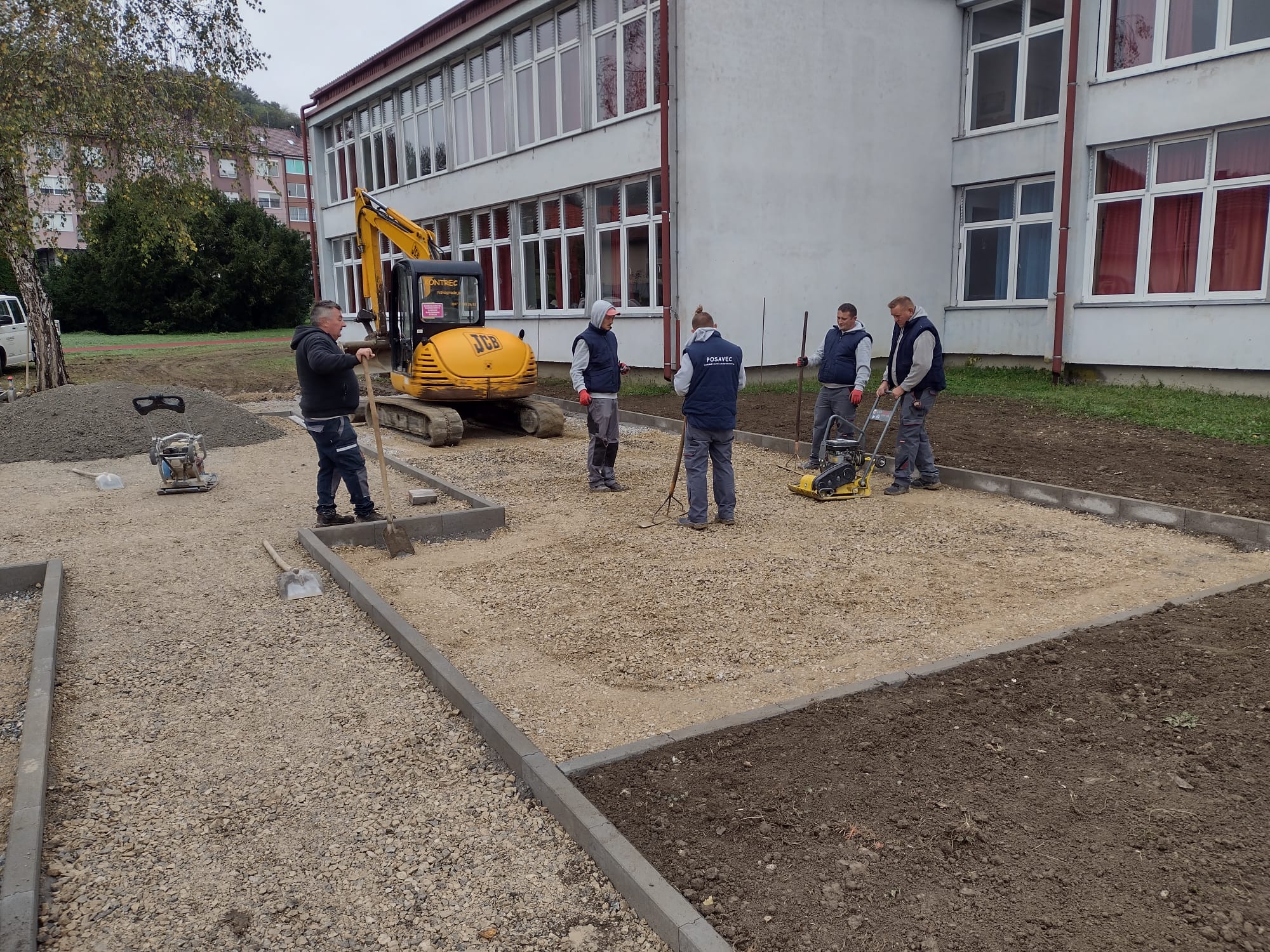 Uređenje dvorišta i okućnica